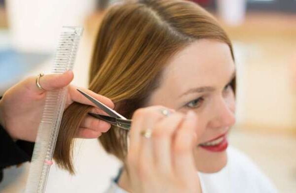 Arti mimpi potong rambut pendek di salon